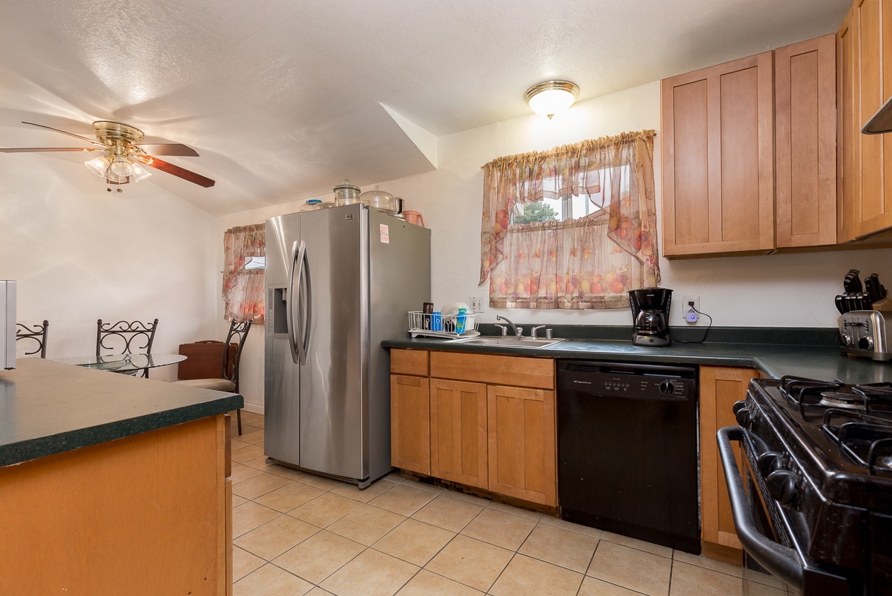 10362 Strawberry Lane Spring Valley, CA 91977 - Photo 8 of 23