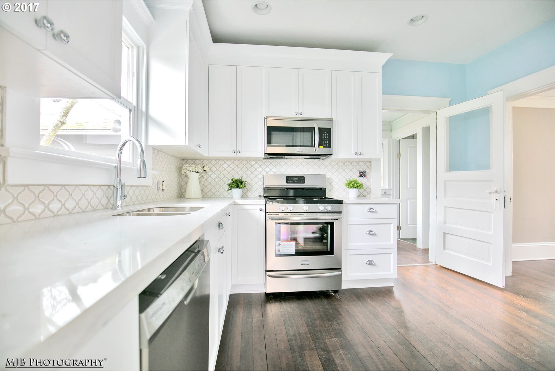 1615 Northeast Going Street Portland, OR 97211 - Photo 6 of 14