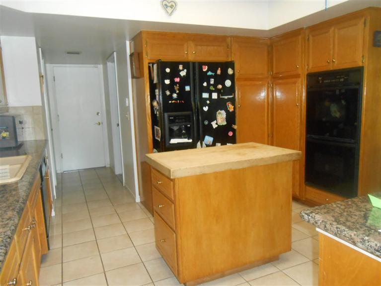 7508 Kroll Way Bakersfield, CA 93309 - Photo 5 of 20