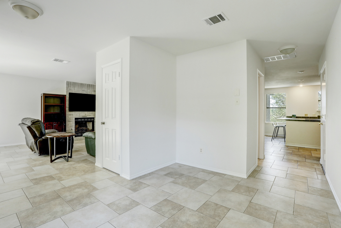 7817 Callbram Lane Austin, TX 78736 - Photo 3 of 30