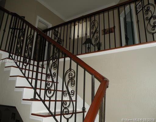 6040 Southwest 97th Avenue Miami, FL 33173 - Photo 8 of 11