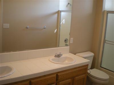 11612 Presidential Road Bakersfield, CA 93312 - Photo 20 of 20 main bath with double sinks
