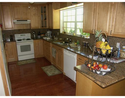737 Glenridge Road Key Biscayne, FL 33149 - Photo 4 of 9