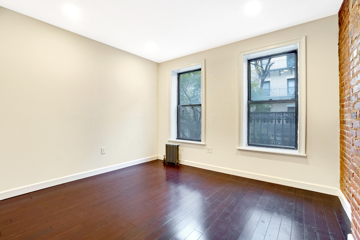 416 East 73rd Street, Unit 2B Manhattan, NY 10021 - Photo 3 of 5