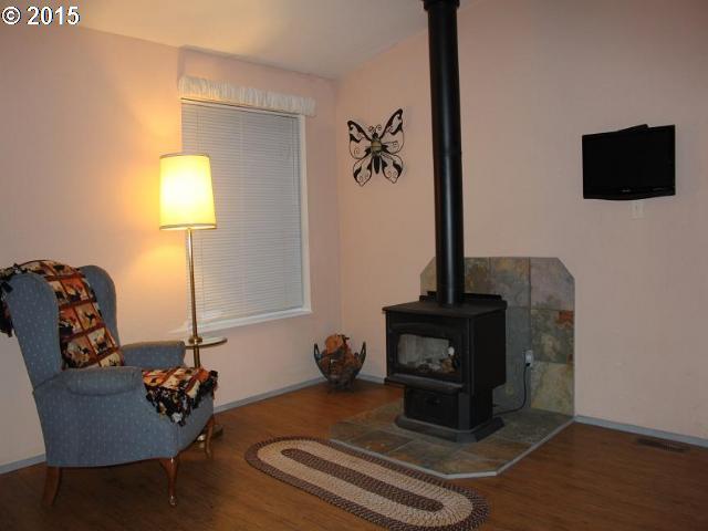 601 Fir Vista Road Sutherlin, OR 97479 - Photo 5 of 16 Gallery Image 5