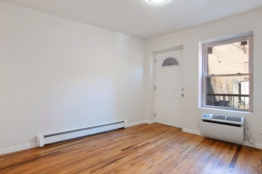 185 Woodpoint Road, Unit 1 Brooklyn, NY 11211 - Photo 4 of 8