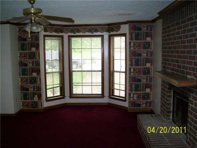 4254 Hickory Grove Road Memphis, TN 38141 - Photo 2 of 4 Gallery Image 2