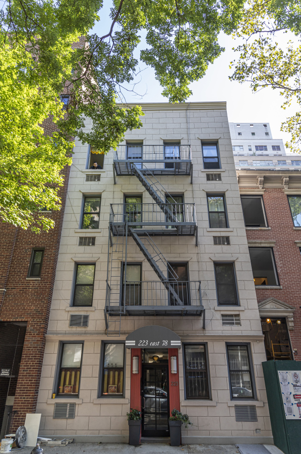 223 E 78th St, Manhattan, NY 10075 - Photo 1 of 3