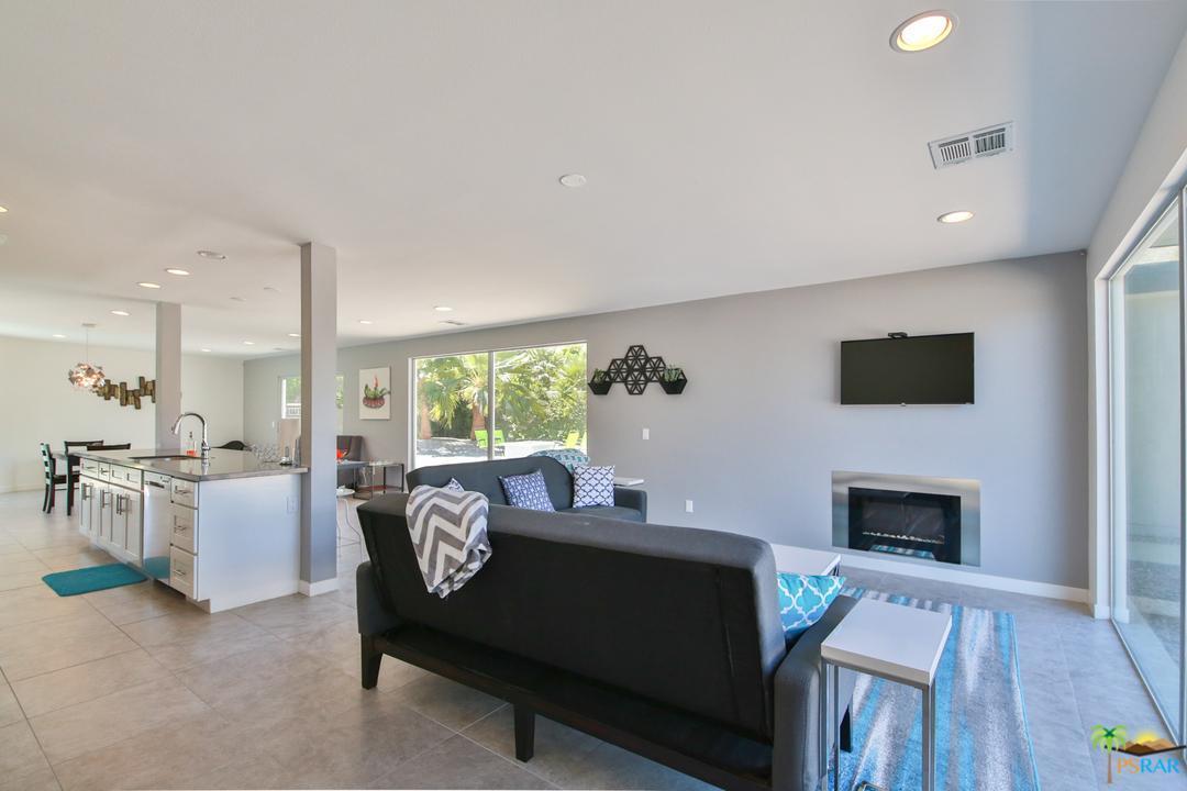 841 East Sunny Dunes Road Palm Springs, CA 92264 - Photo 13 of 53