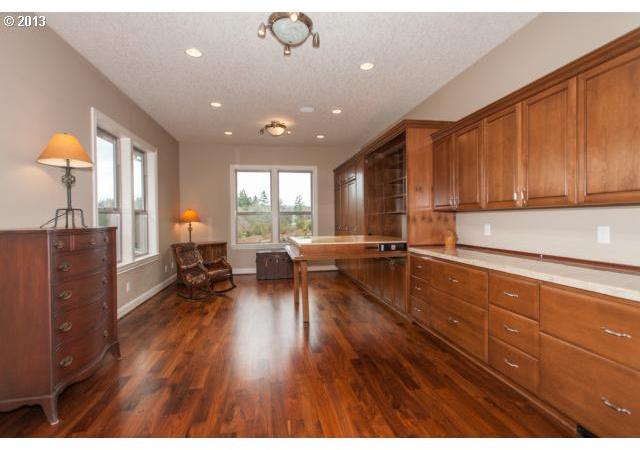 20950 Northwest Phillips Road Hillsboro, OR 97124 - Photo 12 of 16 Gallery Image 12