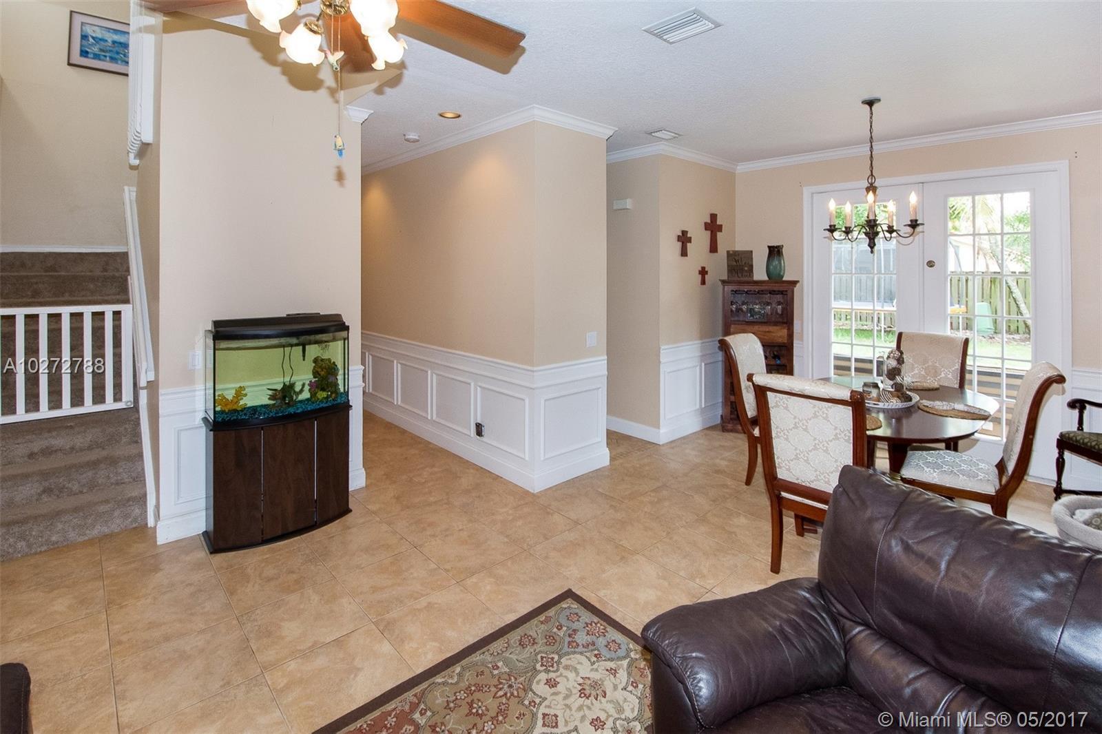 837 Falling Water Road Weston, FL 33326 - Photo 2 of 27