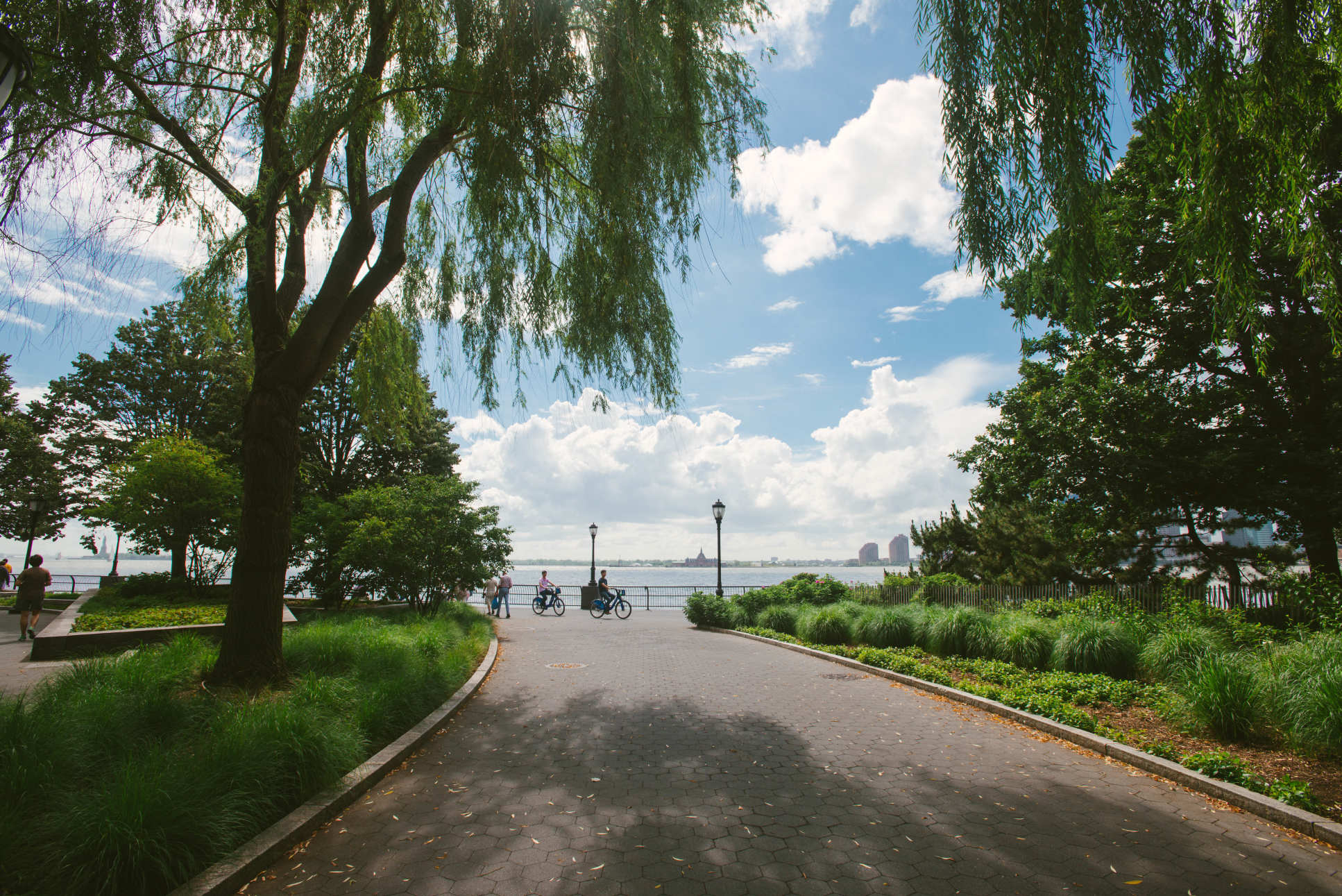 20 West Street, Unit 14K Manhattan, NY 10004 - Photo 7 of 13