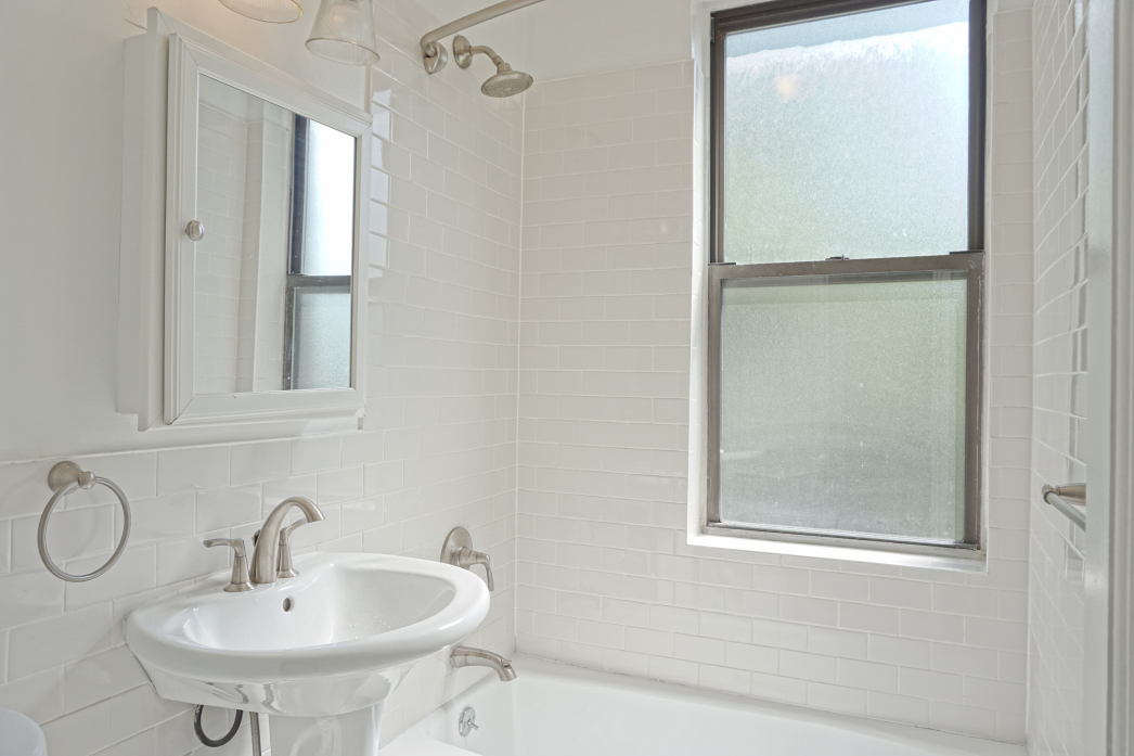 32-42 33rd Street, Unit D2 Queens, NY 11106 - Photo 4 of 7