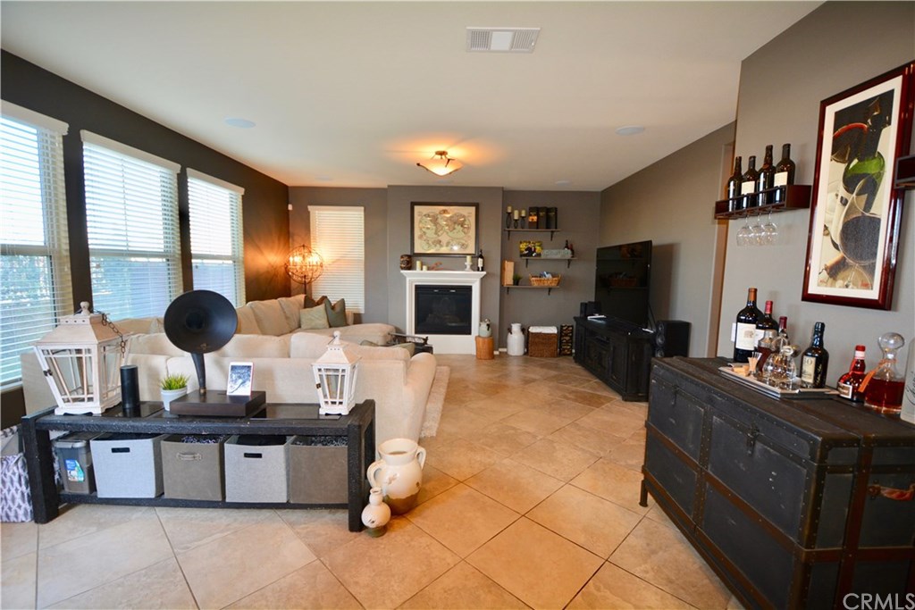 3327 View Ridge Drive Long Beach, CA 90755 - Photo 7 of 28