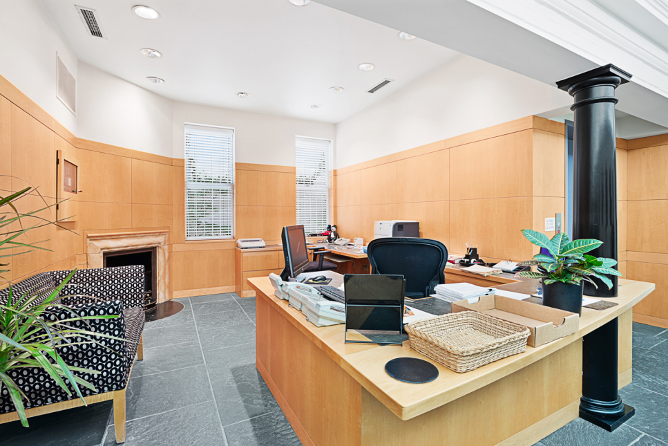 126 East 38th Street Manhattan, NY 10016 - Photo 8 of 10