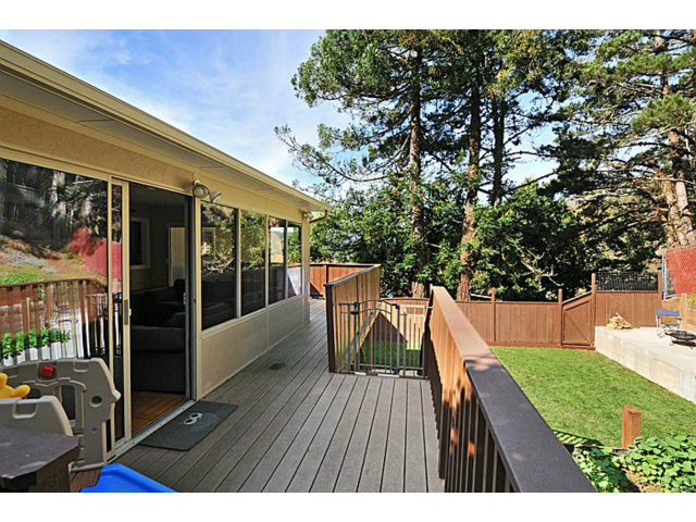 1131 Valencia Way Pacifica, CA 94044 - Photo 2 of 25