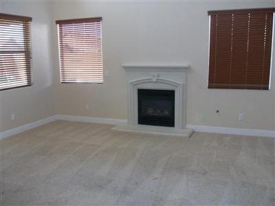 2811 Rising Mist Lane Bakersfield, CA 93313 - Photo 4 of 6 Gallery Image 4