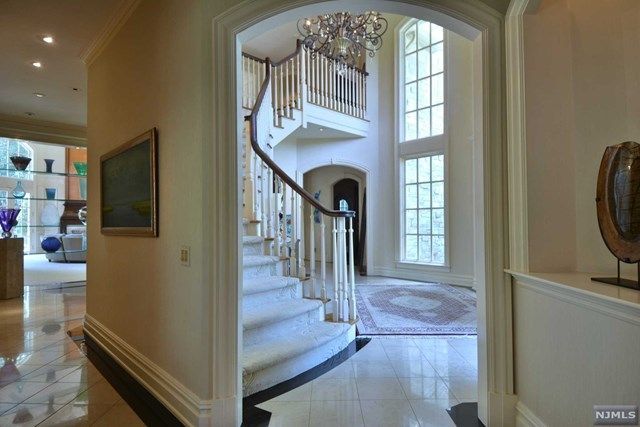 45 Hampshire Road Mahwah, NJ 07430 - Photo 7 of 25