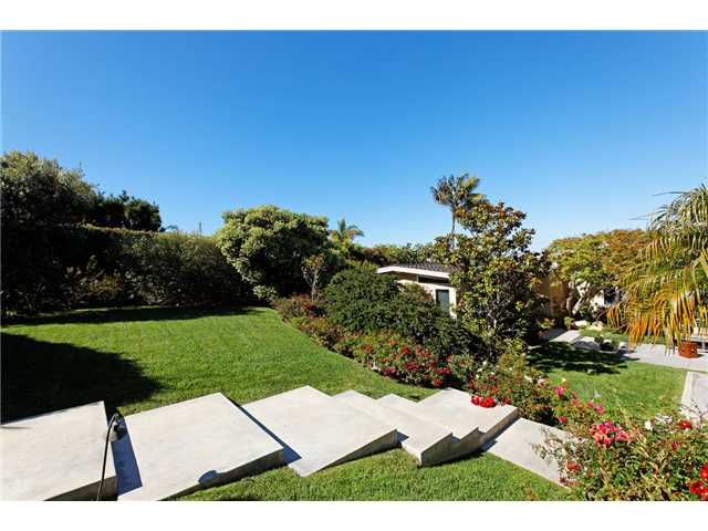 2340 Rue Adriane La Jolla, CA 92037 - Photo 7 of 17