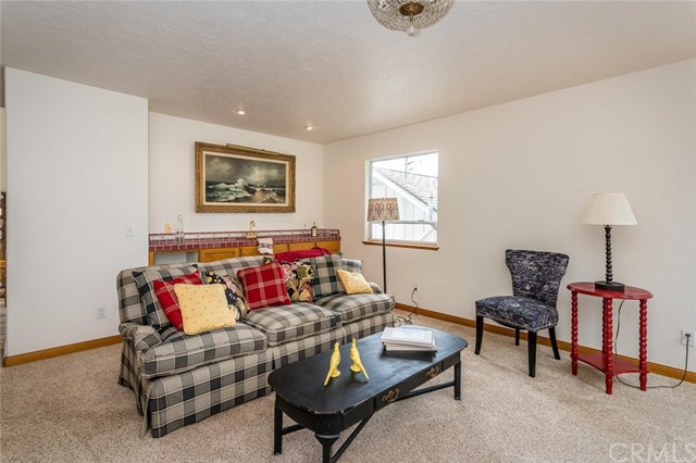 444 Kings Avenue Morro Bay, CA 93442 - Photo 17 of 38