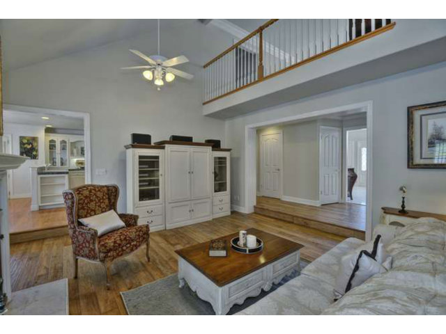 13050 Uvas Road Morgan Hill, CA 95037 - Photo 10 of 20 Gallery Image 10