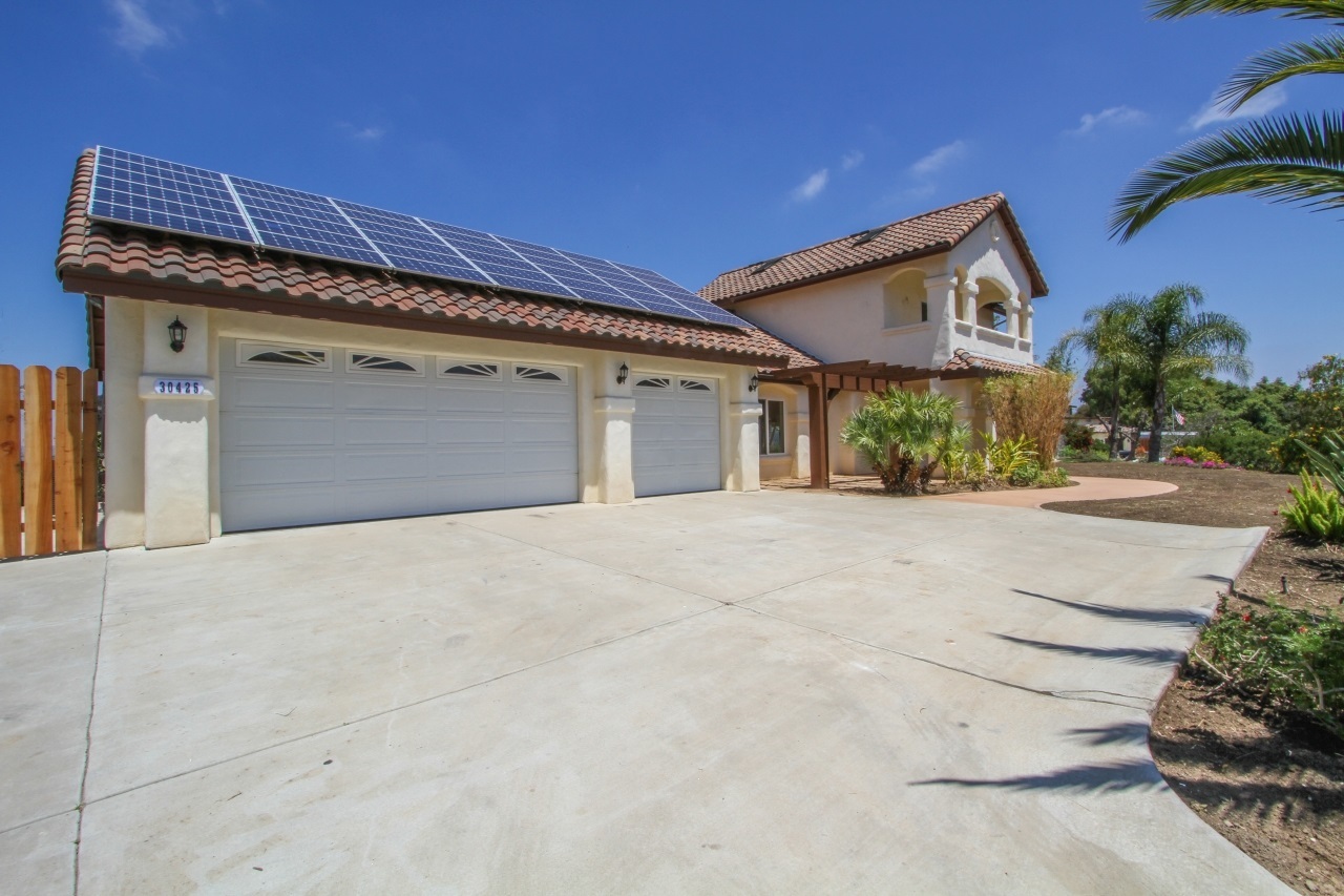 30425 Roadrunner Ridge Valley Center, CA 92082 - Photo 2 of 25