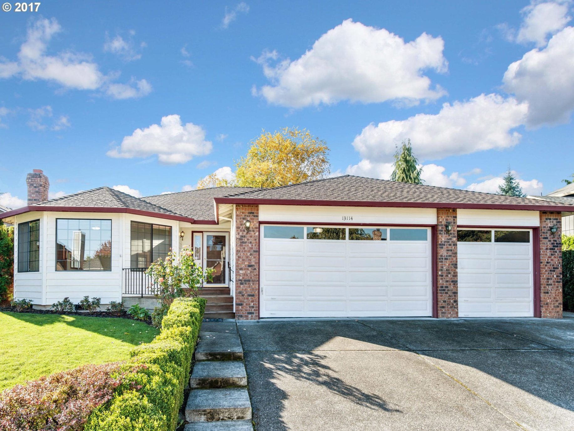 13114 Southwest Chimney Ridge Street Tigard, OR 97223 - Photo 2 of 31 Gallery Image 2