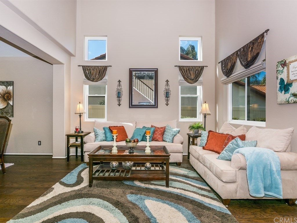 33219 Fox Road Temecula, CA 92592 - Photo 2 of 38