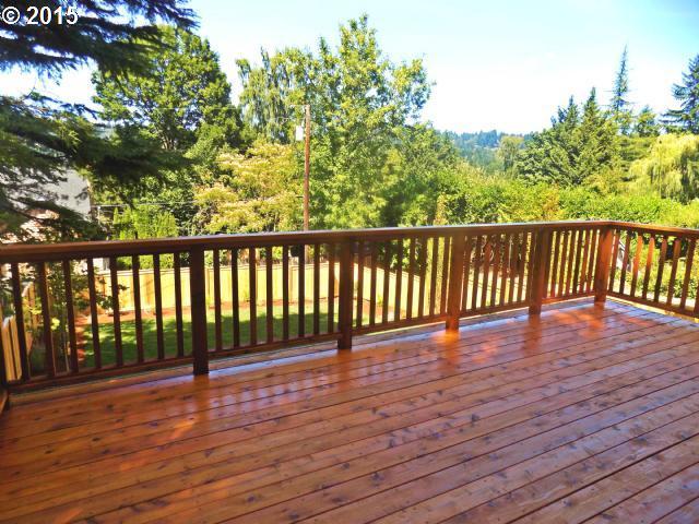 4423 Southwest Flower Street Portland, OR 97221 - Photo 13 of 16 Gallery Image 13