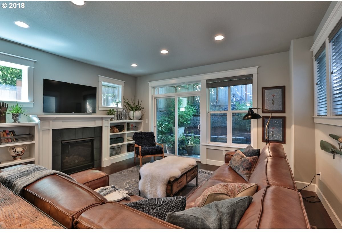 1707 Southwest Moss Street Portland, OR 97219 - Photo 19 of 29 Gallery Image 19