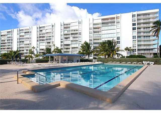 605 Ocean Drive, Unit 2M Key Biscayne, FL 33149 - Photo 18 of 19
