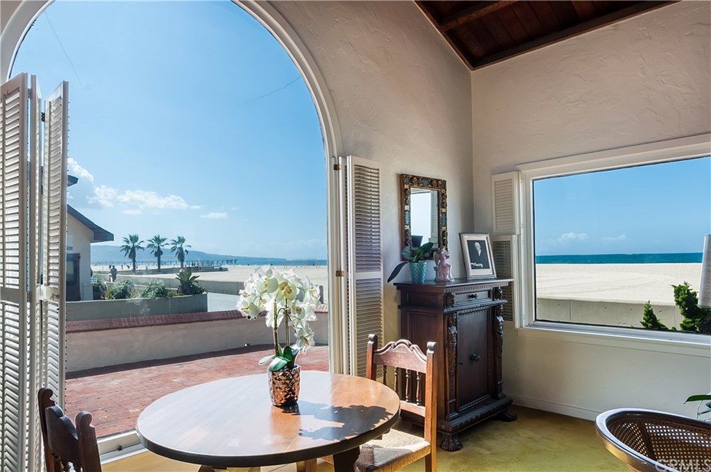 2302 The Strand Hermosa Beach, CA 90254 - Photo 18 of 29
