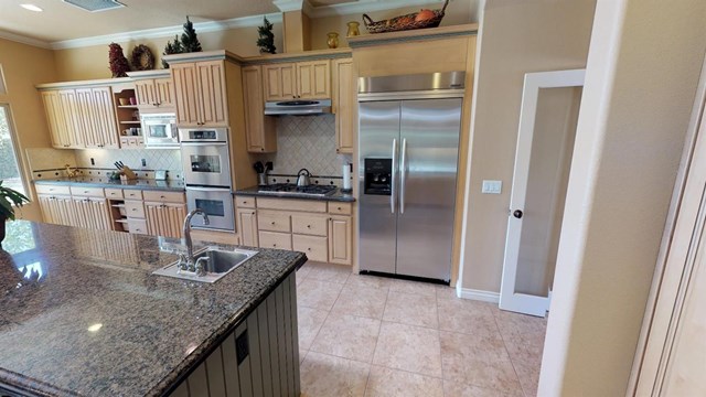 19177 Kanbridge Street Apple Valley, CA 92308 - Photo 18 of 60