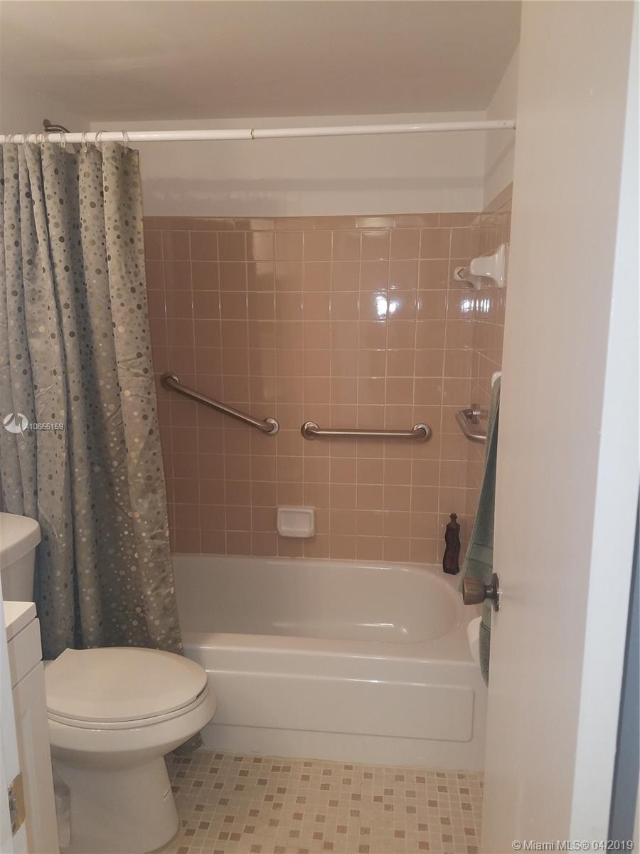 15609 Southwest 73rd Cir Terrace, Unit 89 Miami, FL 33193 - Photo 16 of 20