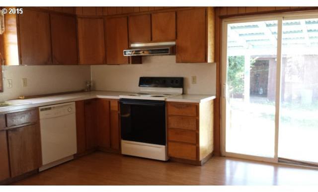 468 East 3rd Avenue Riddle, OR 97469 - Photo 10 of 14