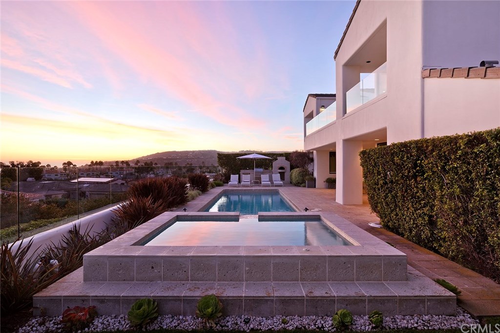 27 Gavina Dana Point, CA 92629 - Photo 12 of 55