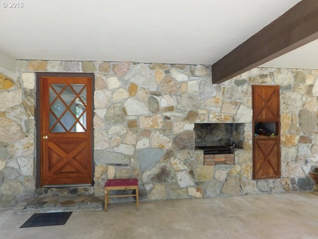 76471 Martin Creek Road Cottage Grove, OR 97424 - Photo 2 of 32 Gallery Image 2