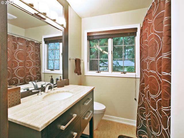 2233 Southwest Boundary Street Portland, OR 97239 - Photo 10 of 15 Gallery Image 10