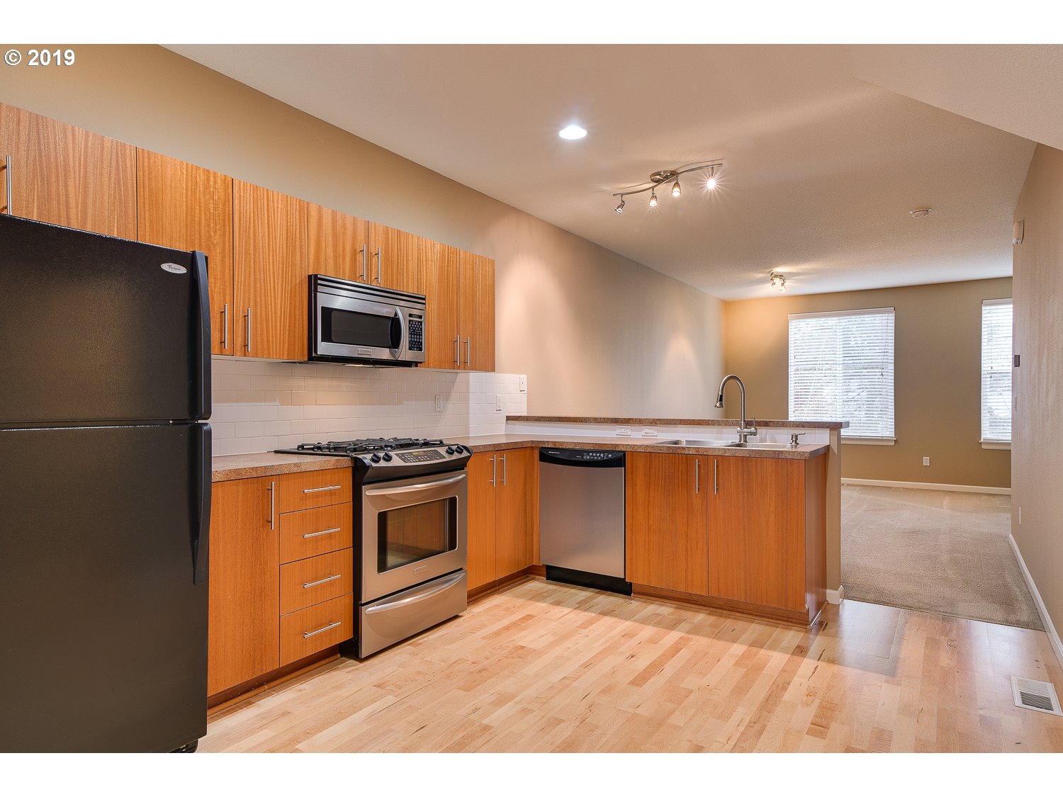 16725 Southwest Baseline Road Beaverton, OR 97006 - Photo 10 of 27