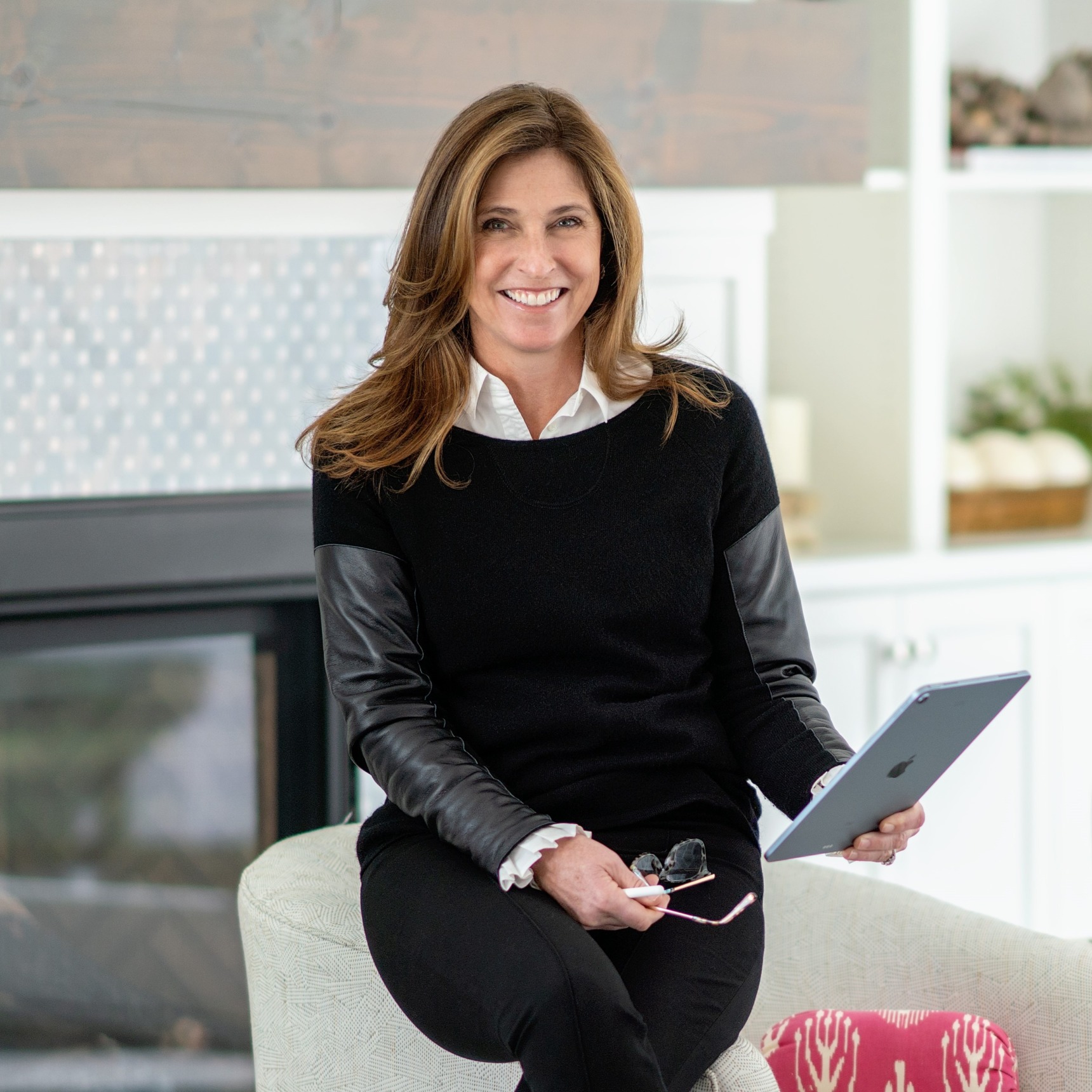 Lynn Molloy, Real Estate Agent Compass