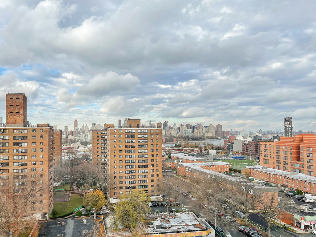 Queensview 21-10 33rd Rd, Queens, NY 11106 - Photo 2 of 7