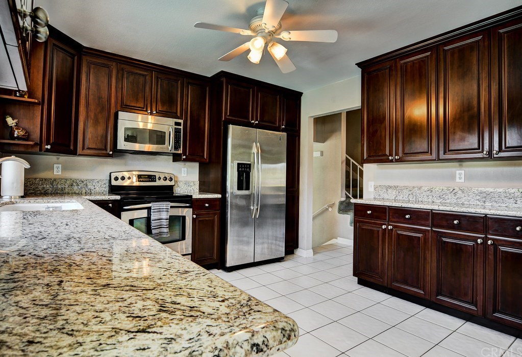 2220 Montgomery Circle Placentia, CA 92870 - Photo 4 of 16