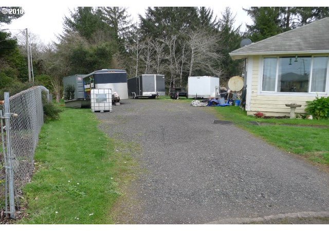 699 East Alder Place Reedsport, OR 97467 - Photo 1 of 18 Gallery Image 1
