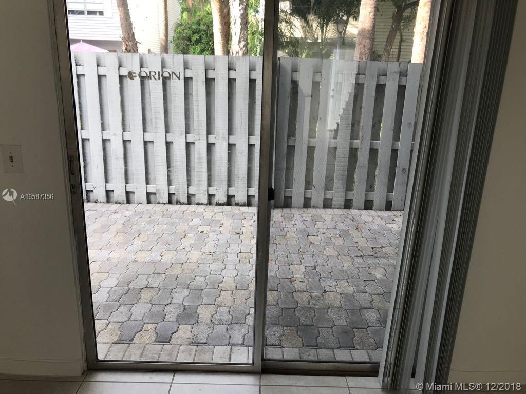 39 Southwest 3rd Street Pompano Beach, FL 33060 - Photo 6 of 6