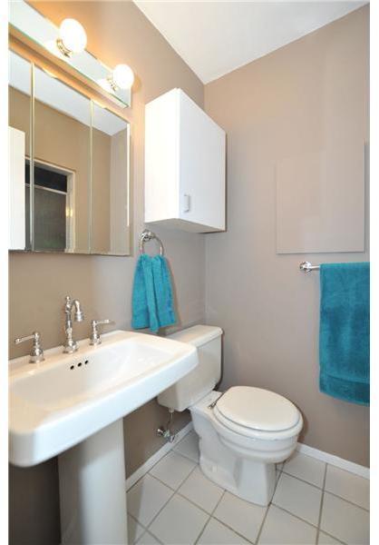 245 Conover Road Point Breeze, PA 15208 - Photo 8 of 18 Gallery Image 8
