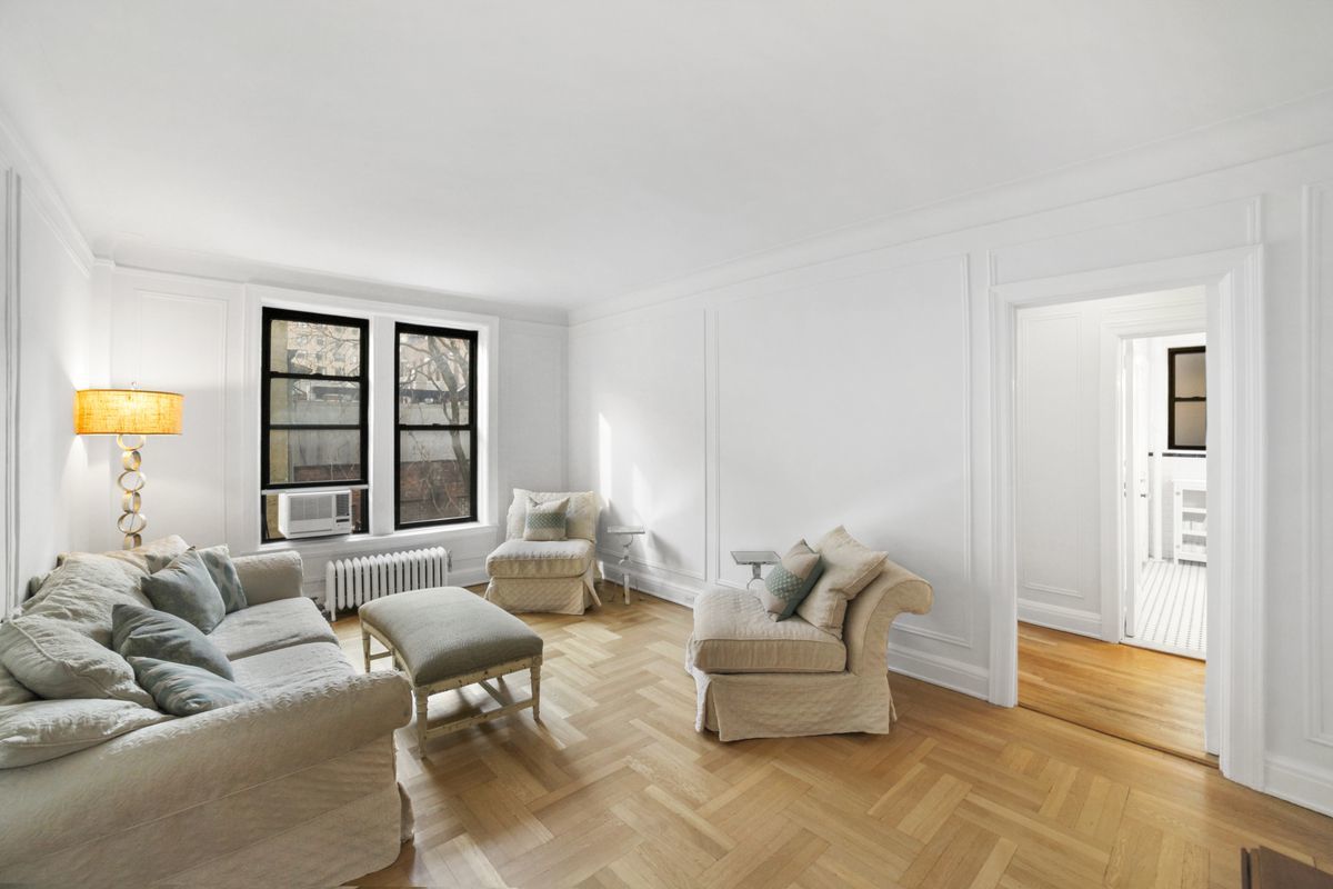 240 West 75th Street, Unit 4D Manhattan, NY 10023 - Photo 1 of 10
