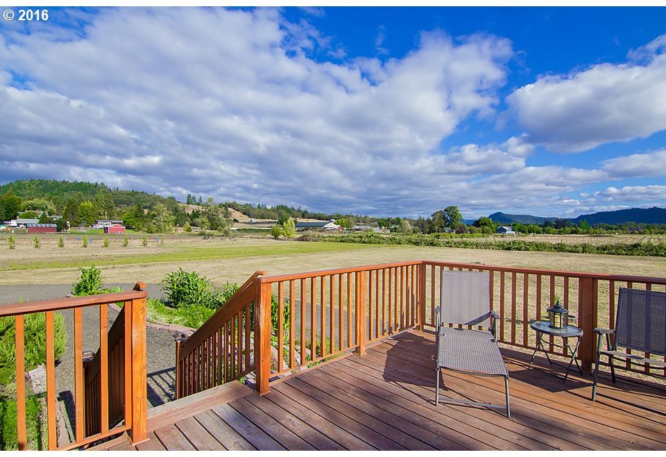 254 Labrie Road Roseburg, OR 97471 - Photo 13 of 23 Gallery Image 13