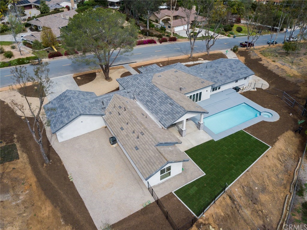 13757 Del Poniente Road Poway, CA 92064 - Photo 40 of 75