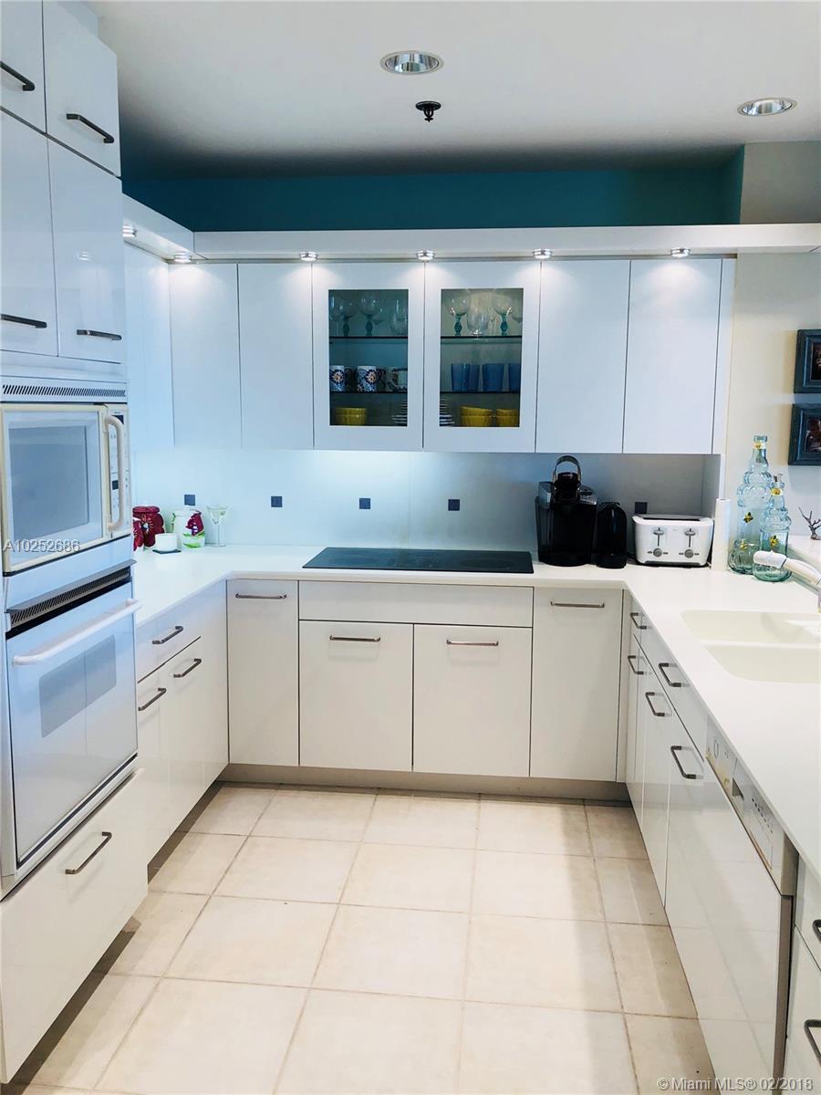 201 Crandon Boulevard, Unit 927 Key Biscayne, FL 33149 - Photo 3 of 13