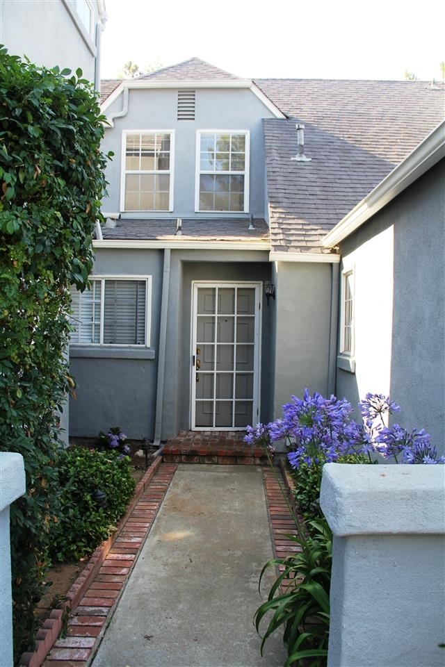 2697 Regent Road Carlsbad, CA 92010 - Photo 2 of 20